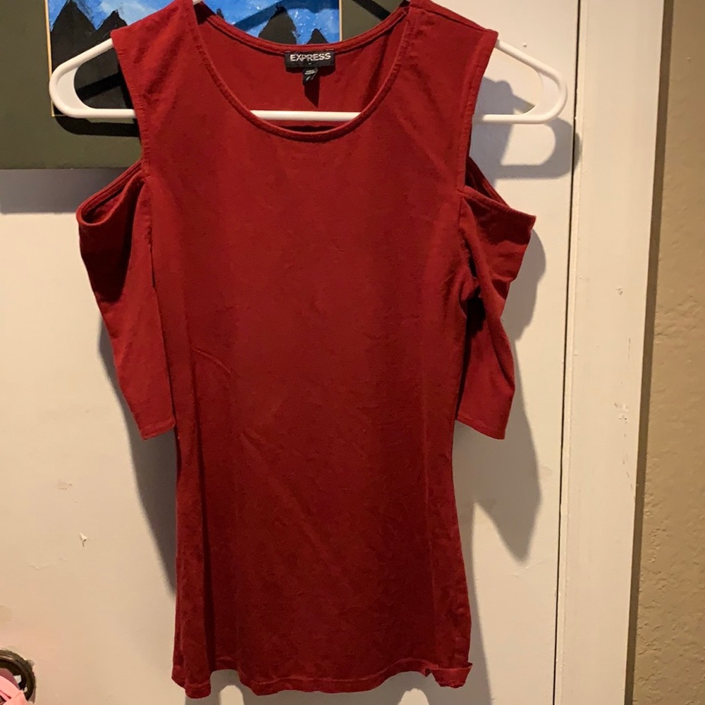 Dark red X small open shoulder short sleeve shirt